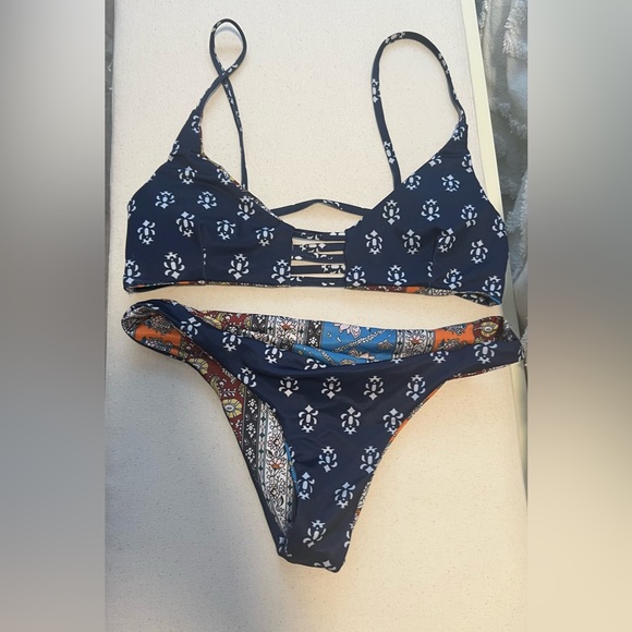 Reversible Bikini Set - Picture 2 of 2